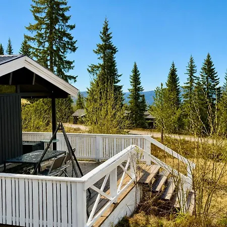Cozy Mountain In - Ski-bike-in-out Holiday home *